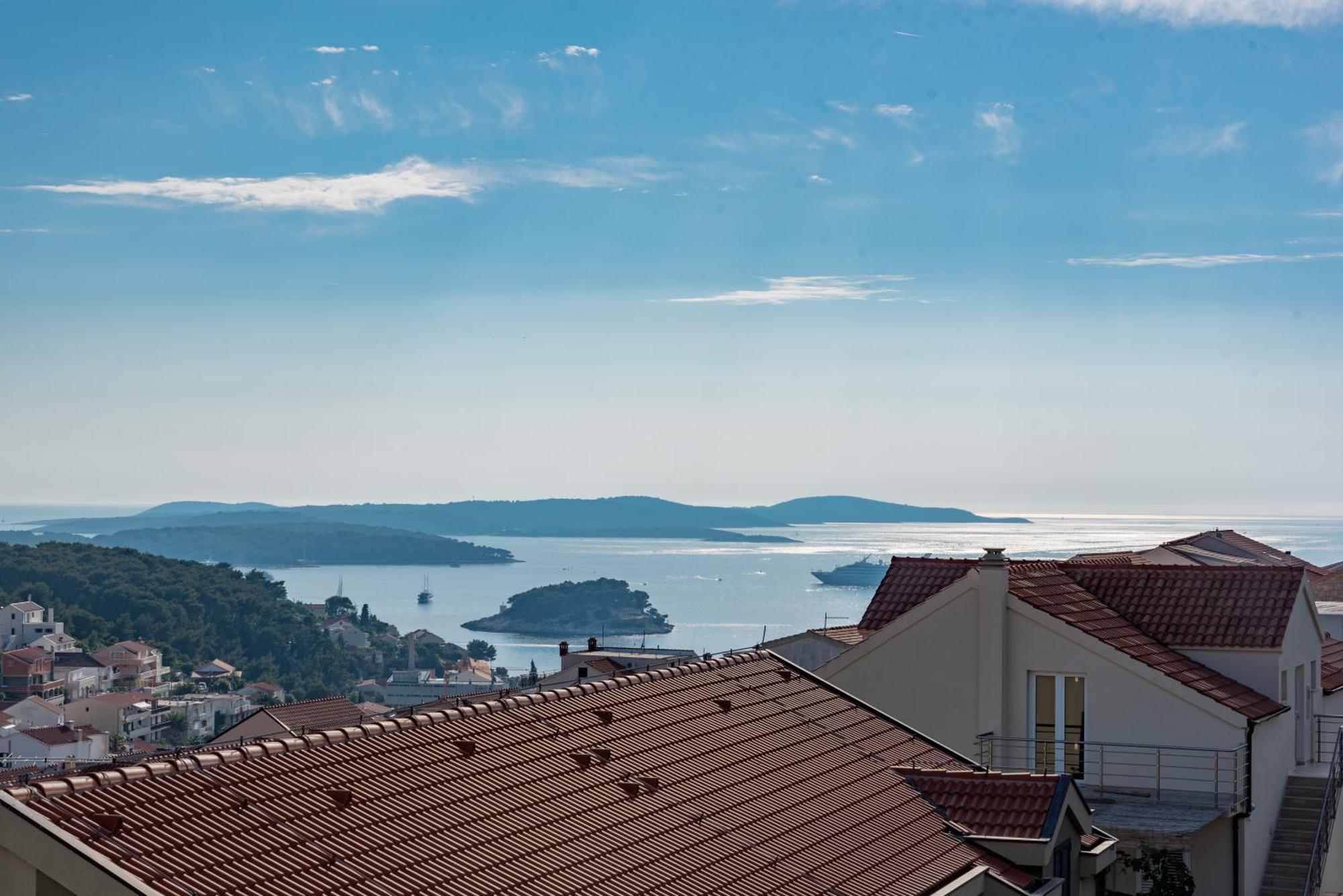 Apartments Mazuran Hvar Town Esterno foto