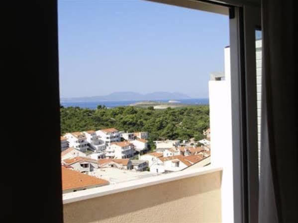 Apartments Mazuran Hvar Town Esterno foto